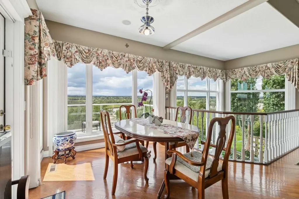 85 Mt Douglas Circle SE Calgary AB T2Z 3P3