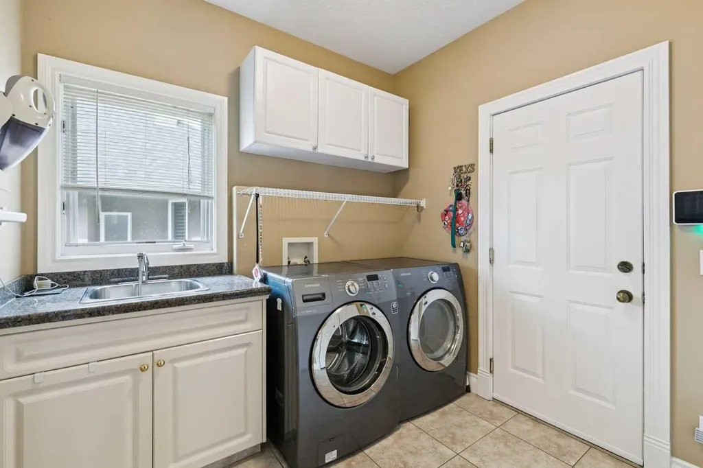 85 Mt Douglas Circle SE Calgary AB T2Z 3P3