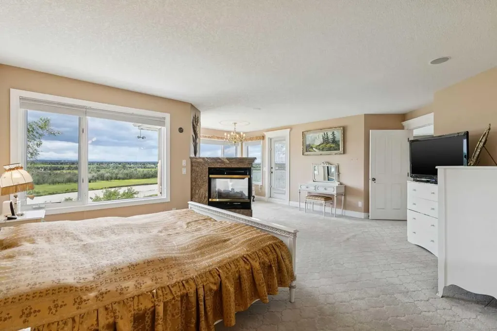 85 Mt Douglas Circle SE Calgary AB T2Z 3P3