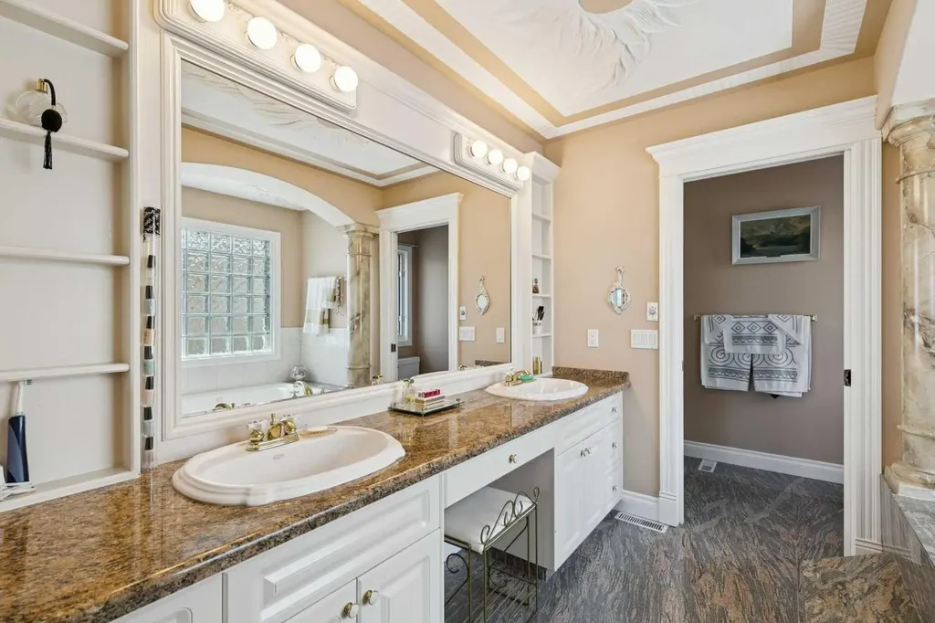 85 Mt Douglas Circle SE Calgary AB T2Z 3P3