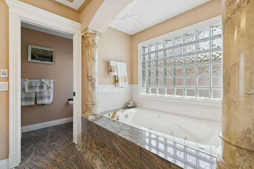 85 Mt Douglas Circle SE Calgary AB T2Z 3P3