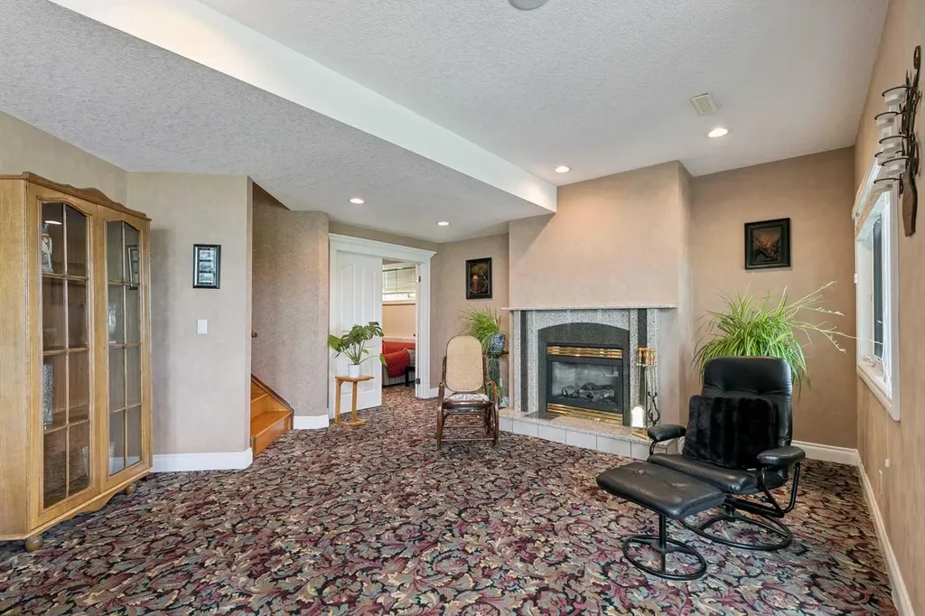 85 Mt Douglas Circle SE Calgary AB T2Z 3P3