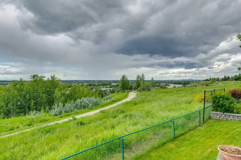 85 Mt Douglas Circle SE Calgary AB T2Z 3P3