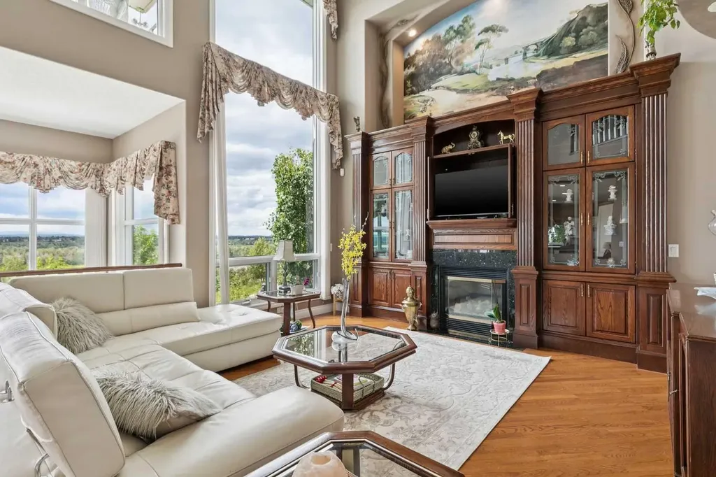 85 Mt Douglas Circle SE Calgary AB T2Z 3P3