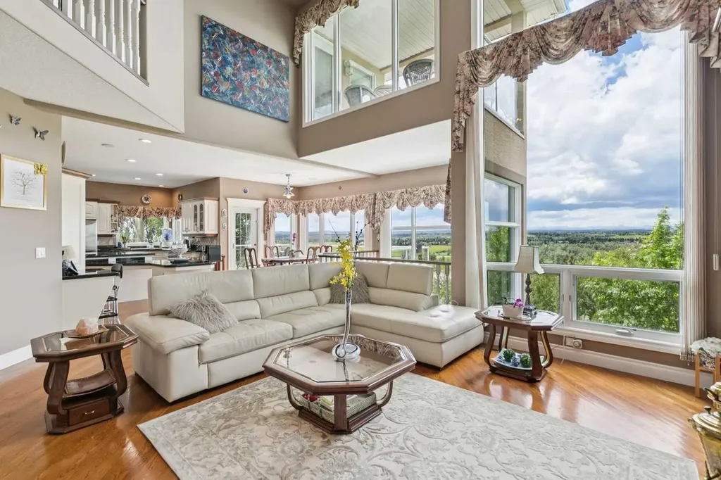 85 Mt Douglas Circle SE Calgary AB T2Z 3P3