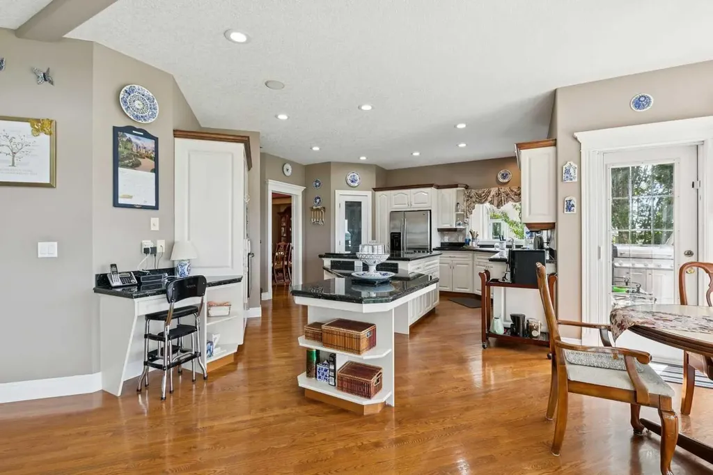 85 Mt Douglas Circle SE Calgary AB T2Z 3P3