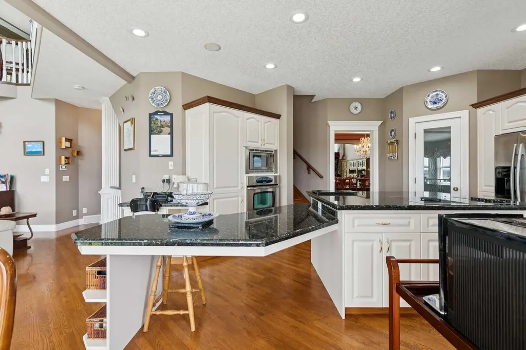 85 Mt Douglas Circle SE Calgary AB T2Z 3P3
