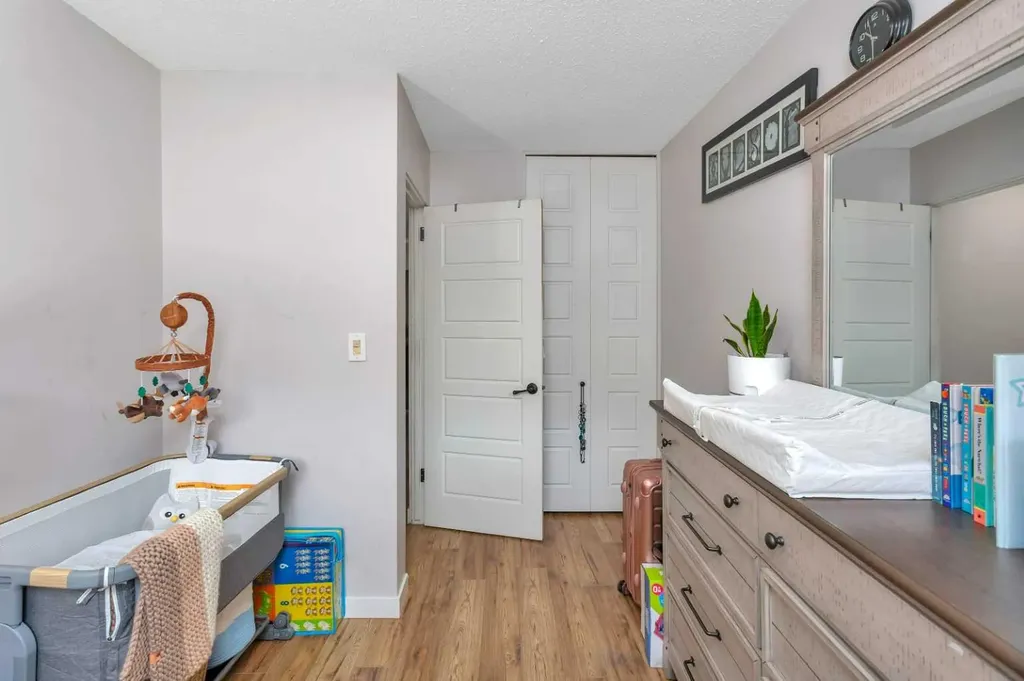 5912 61 Avenue Red Deer AB T4N 4W8