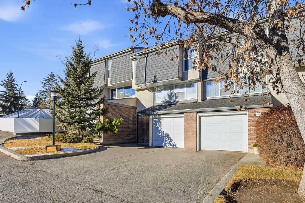 443 Brae Glen Crescent SW Calgary AB T2W1b6