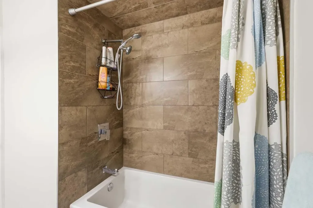 443 Brae Glen Crescent SW Calgary AB T2W1b6
