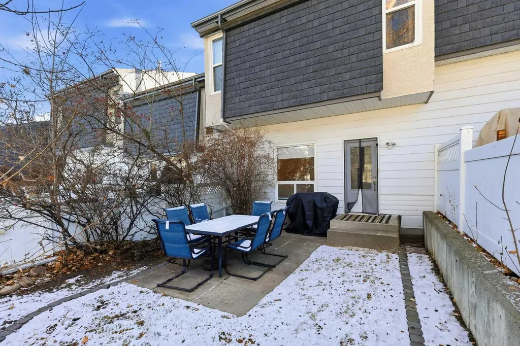 443 Brae Glen Crescent SW Calgary AB T2W1b6