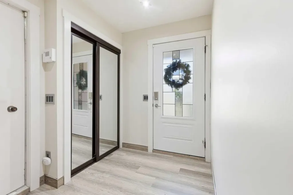 443 Brae Glen Crescent SW Calgary AB T2W1b6