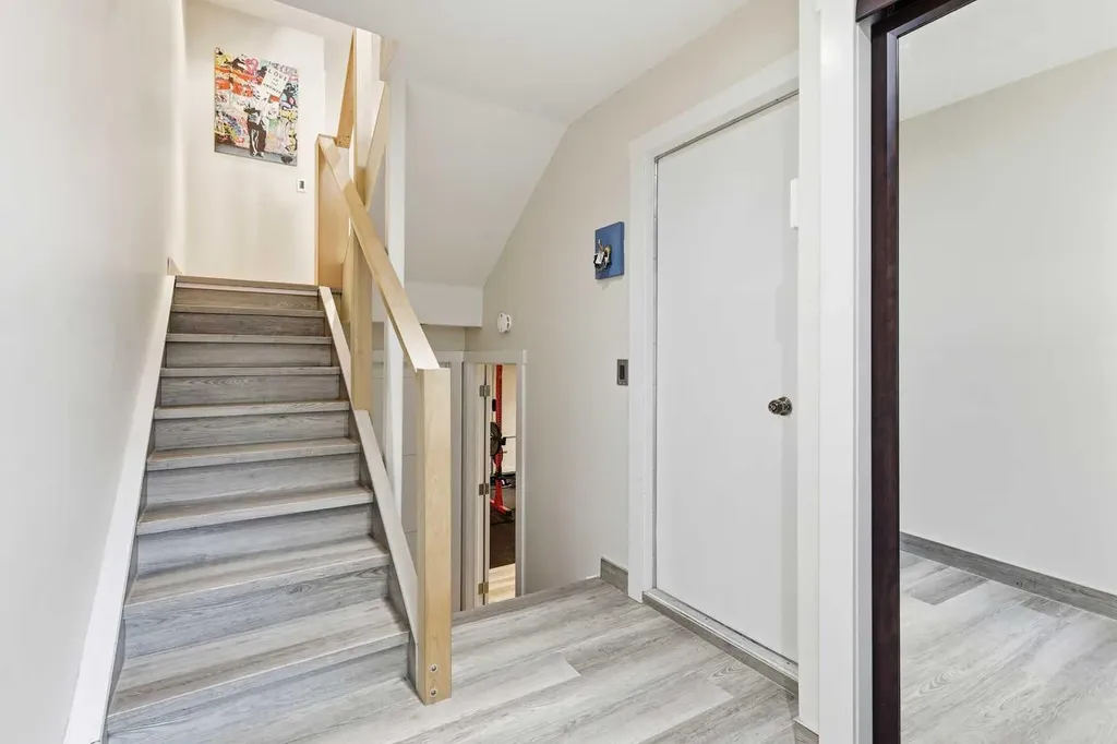 443 Brae Glen Crescent SW Calgary AB T2W1b6