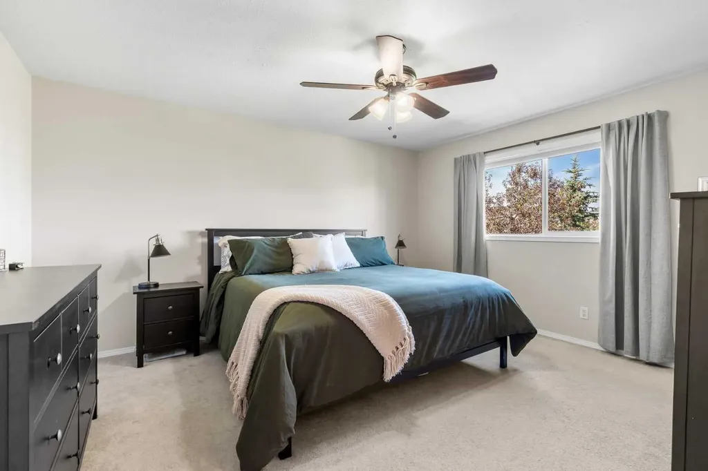 71 Royal Birch Manor NW Calgary AB T3G5J8