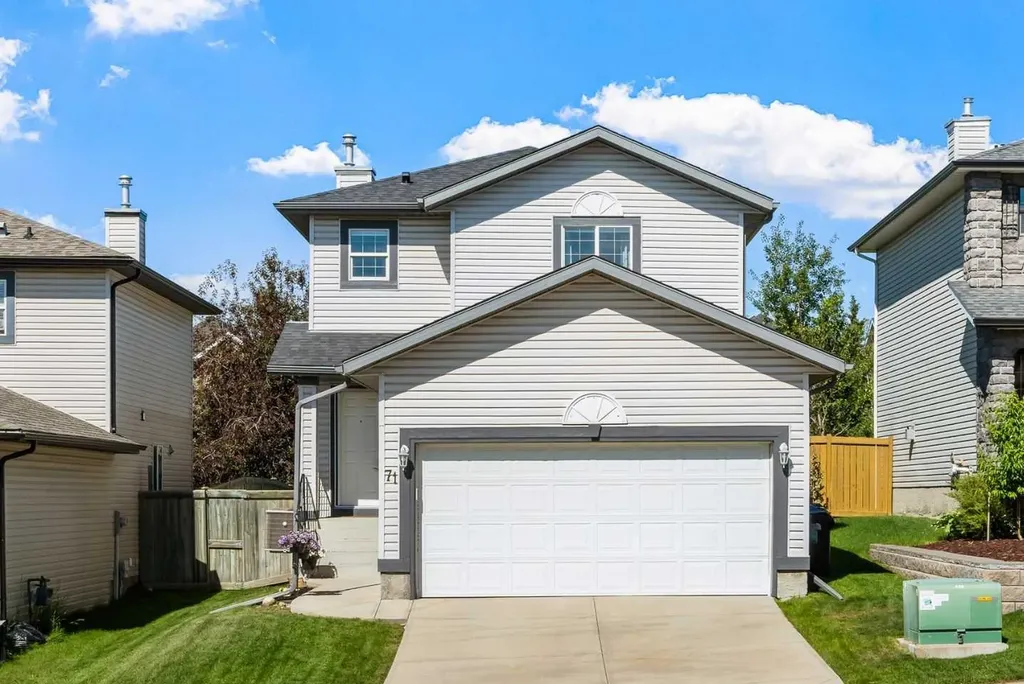 71 Royal Birch Manor NW Calgary AB T3G5J8