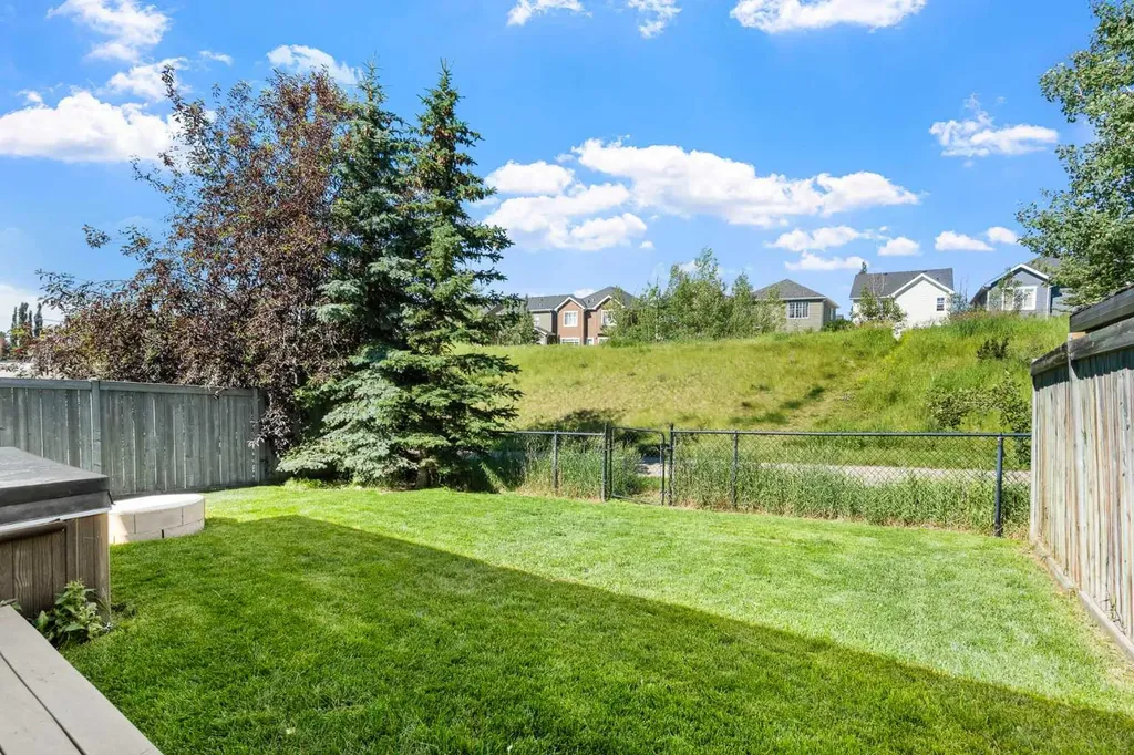 71 Royal Birch Manor NW Calgary AB T3G5J8