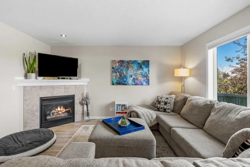 71 Royal Birch Manor NW Calgary AB T3G5J8