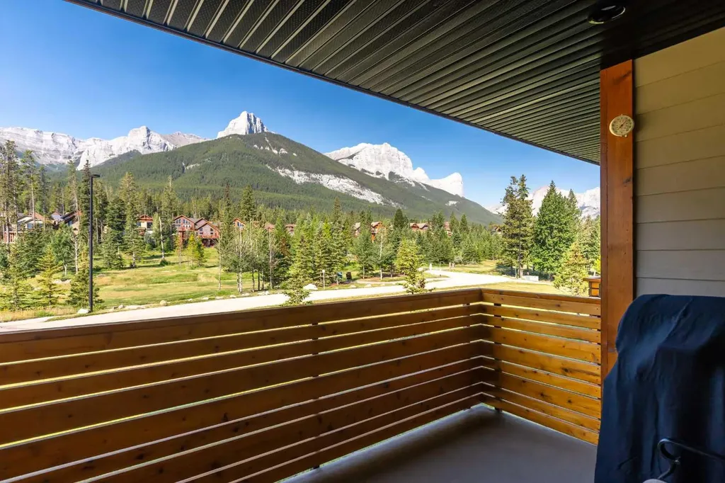407 Riva Place Canmore AB T1W 3L4