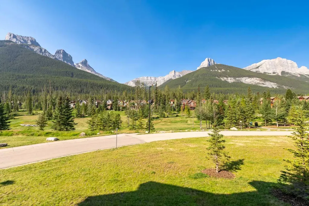 407 Riva Place Canmore AB T1W 3L4