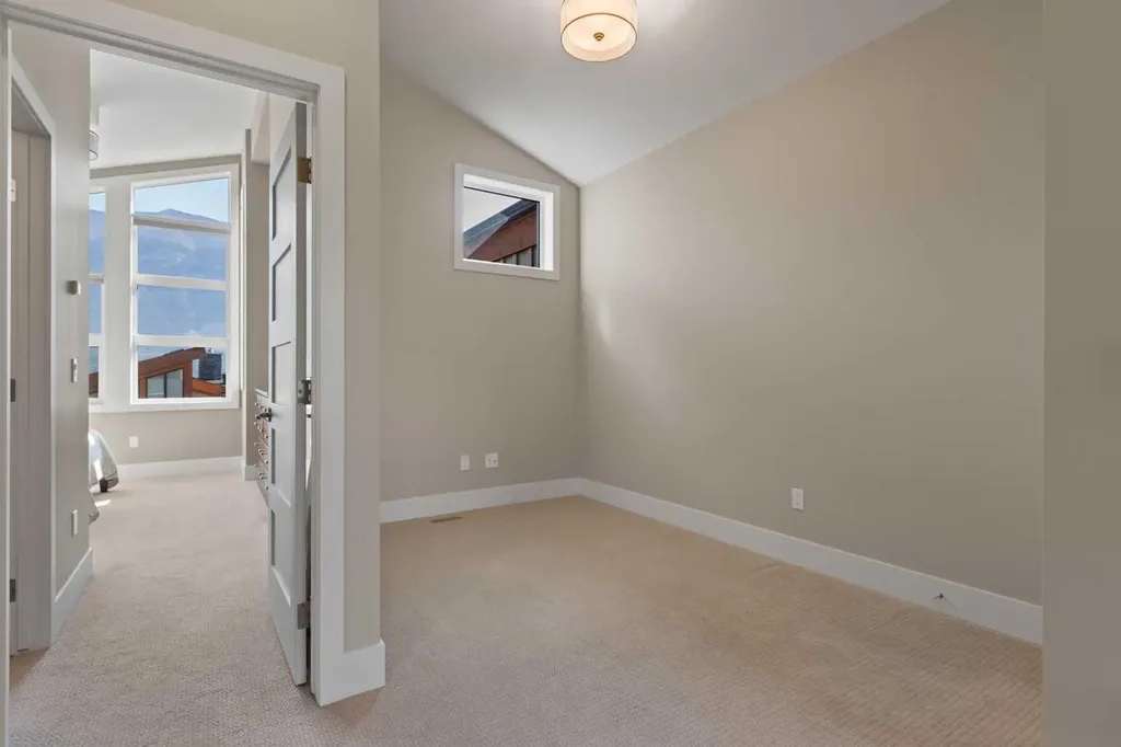 407 Riva Place Canmore AB T1W 3L4
