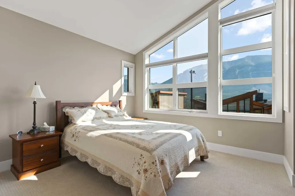 407 Riva Place Canmore AB T1W 3L4