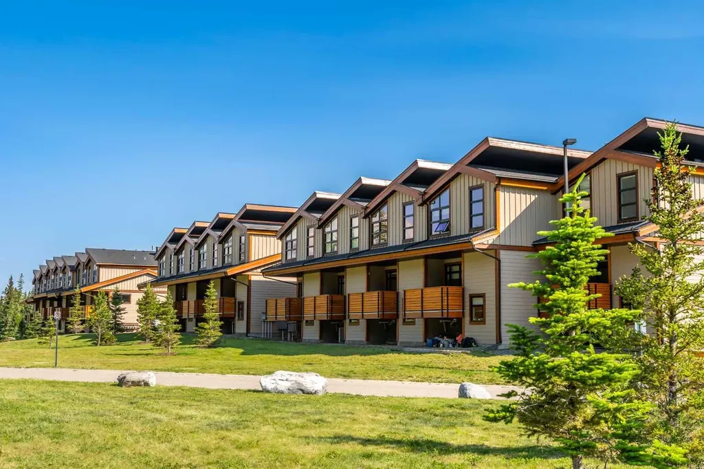407 Riva Place Canmore AB T1W 3L4