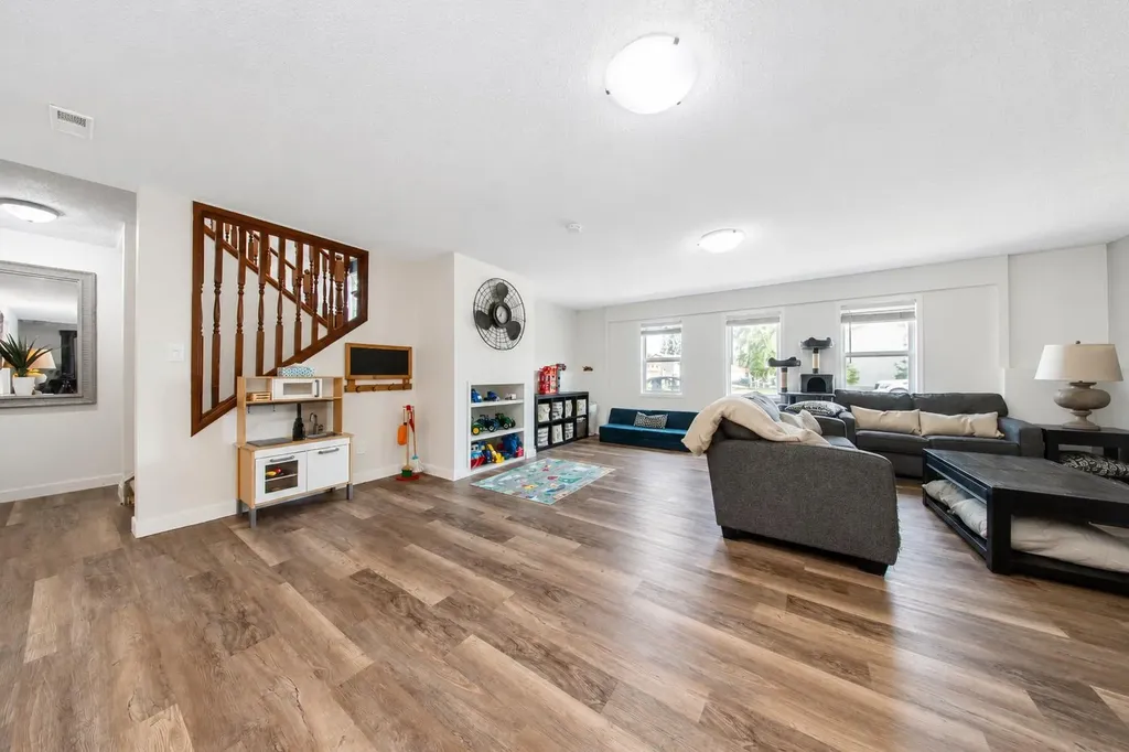 59 Northstar Drive Lacombe AB T4L 1R7