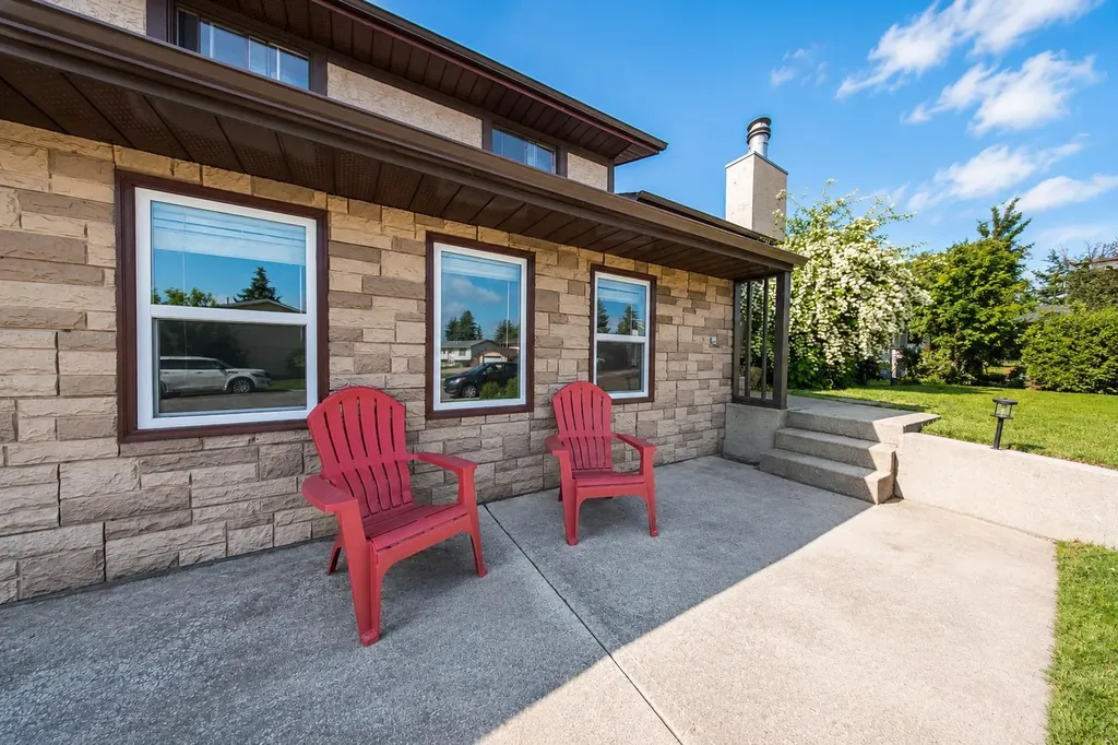 59 Northstar Drive Lacombe AB T4L 1R7
