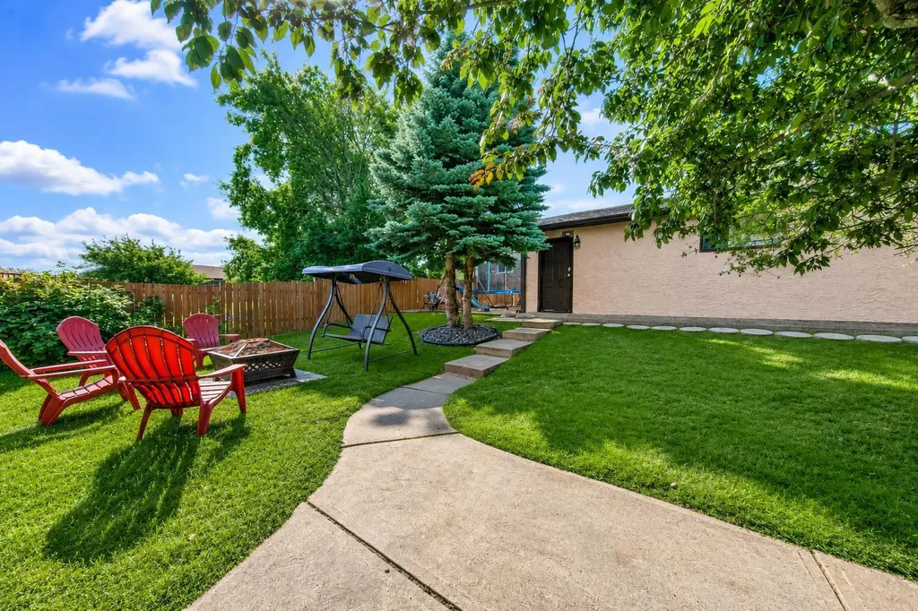 59 Northstar Drive Lacombe AB T4L 1R7