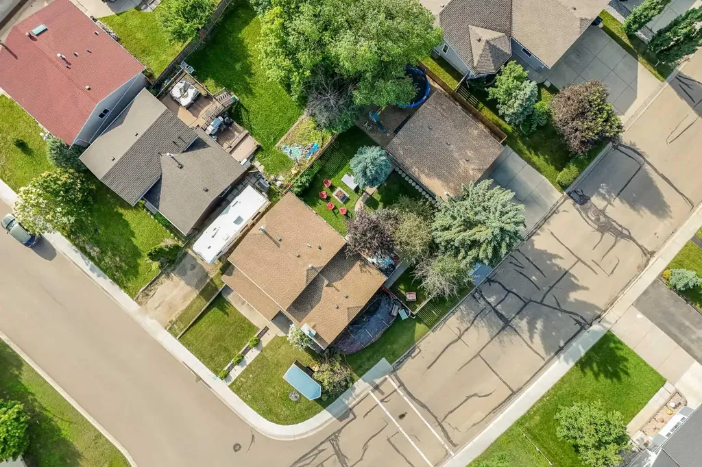 59 Northstar Drive Lacombe AB T4L 1R7