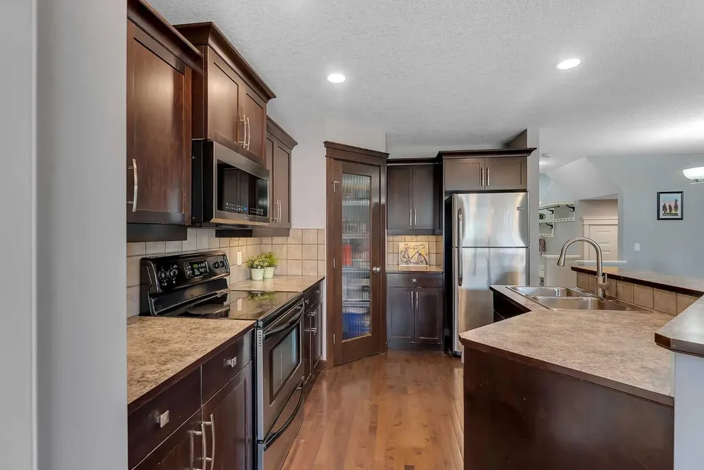 1264 Ravenswood Drive SE Airdrie AB T4A 0G9