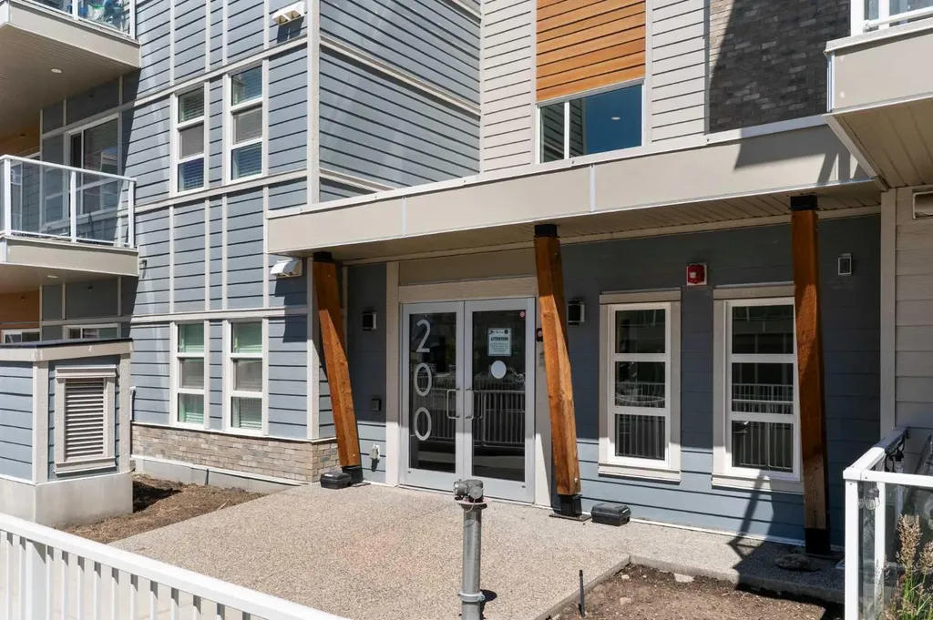 200 Harvest Hills Place NE Calgary AB T3K 2N3