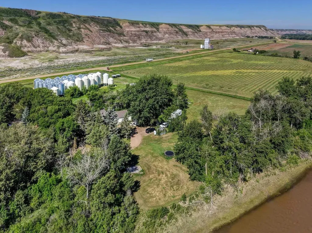 210026A Highway 575 Rural Kneehill County AB T0J 0Y0