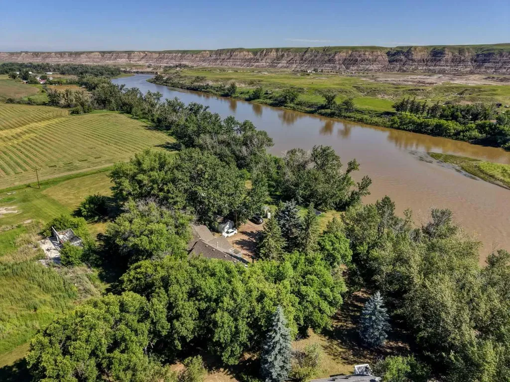 210026A Highway 575 Rural Kneehill County AB T0J 0Y0