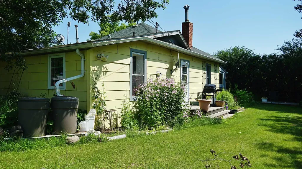 4716 49 Street Mannville AB T0B 2W0