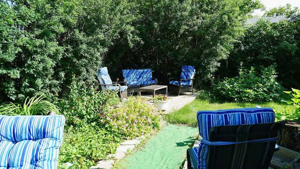4716 49 Street Mannville AB T0B 2W0