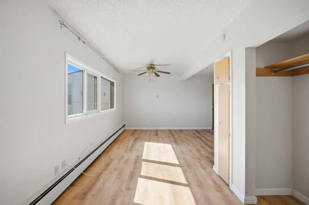 1812 26 Avenue SW Calgary AB T2T 1E1