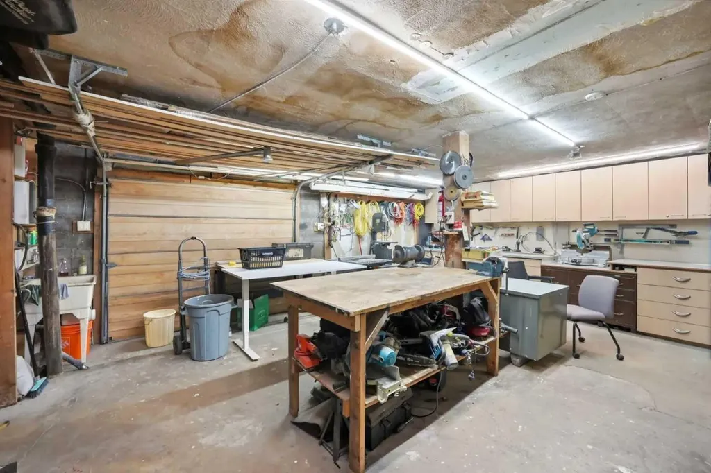 1812 26 Avenue SW Calgary AB T2T 1E1