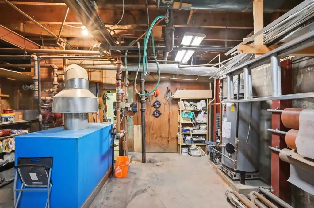 1812 26 Avenue SW Calgary AB T2T 1E1