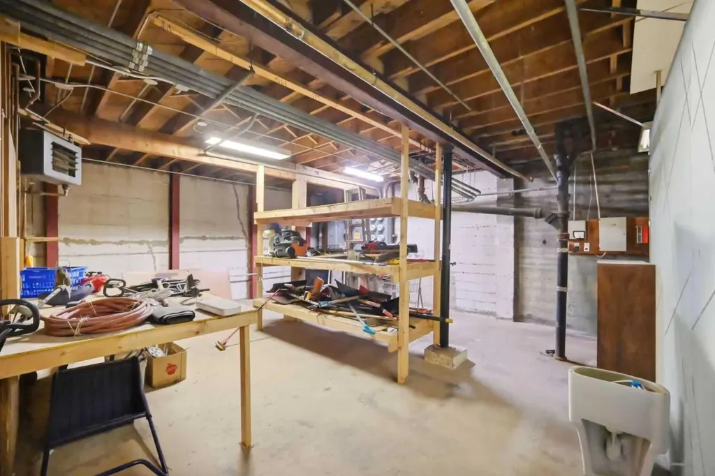 1812 26 Avenue SW Calgary AB T2T 1E1