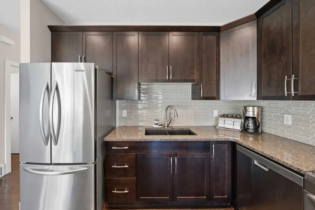464 Quarry Villas SE Calgary AB T2C 5K1
