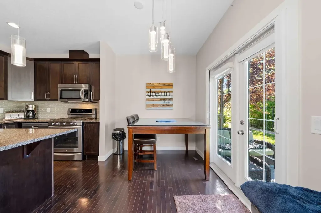 464 Quarry Villas SE Calgary AB T2C 5K1