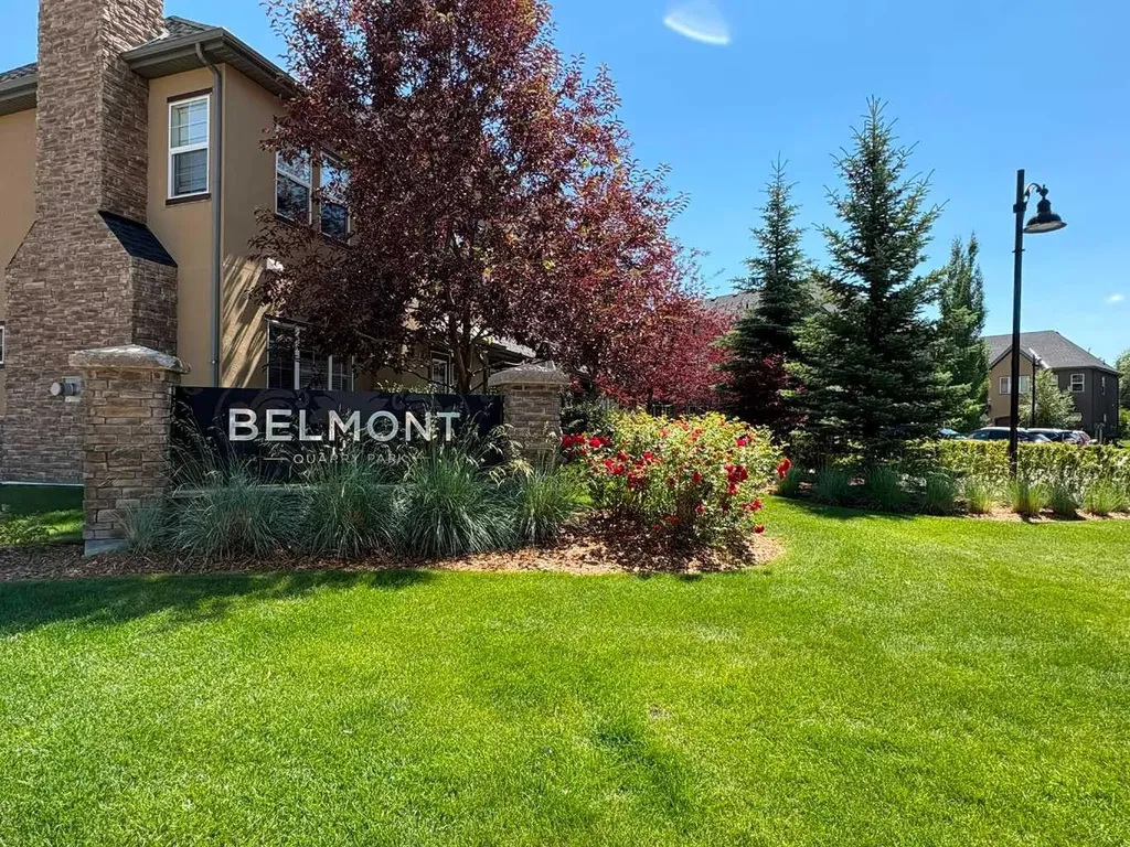 464 Quarry Villas SE Calgary AB T2C 5K1