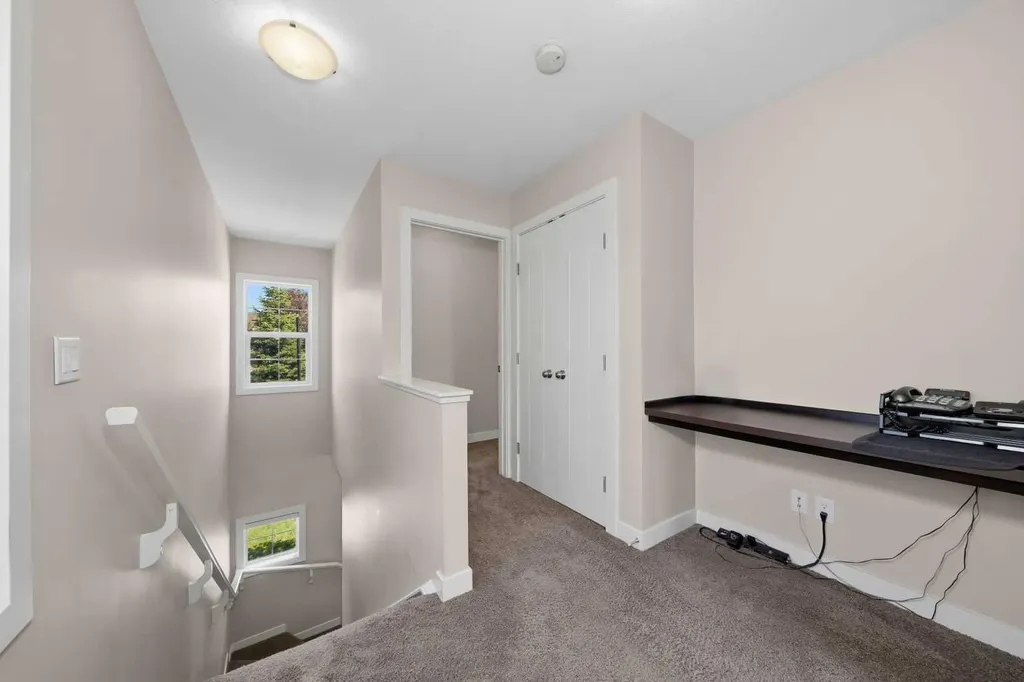 464 Quarry Villas SE Calgary AB T2C 5K1