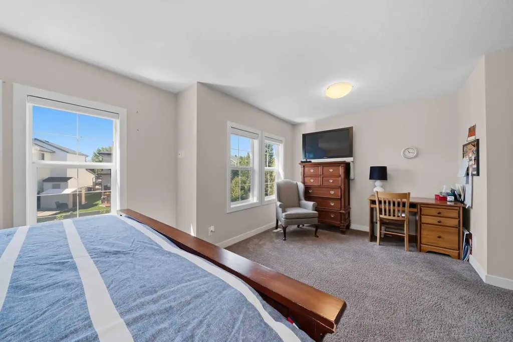 464 Quarry Villas SE Calgary AB T2C 5K1