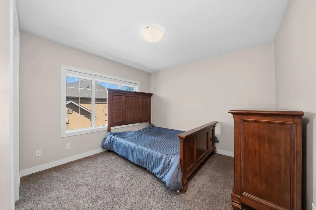 464 Quarry Villas SE Calgary AB T2C 5K1