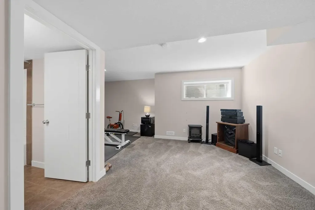 464 Quarry Villas SE Calgary AB T2C 5K1