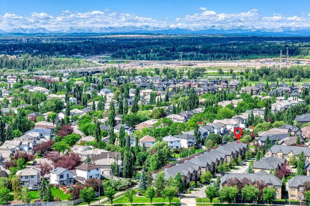 464 Quarry Villas SE Calgary AB T2C 5K1