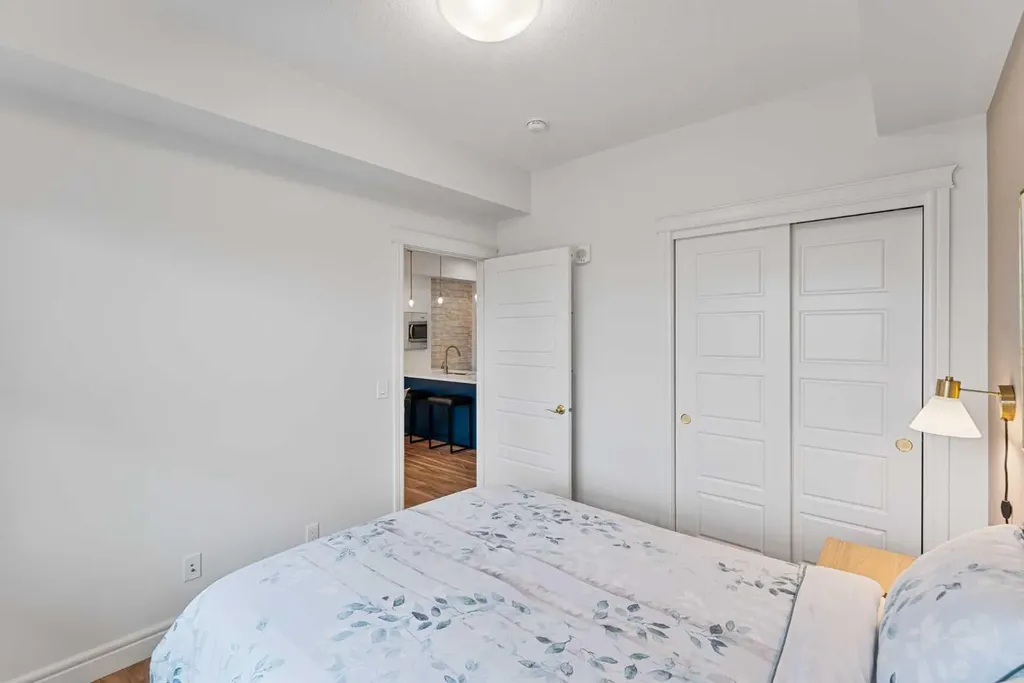 19661 40 Street SE Calgary AB T3M 3H3