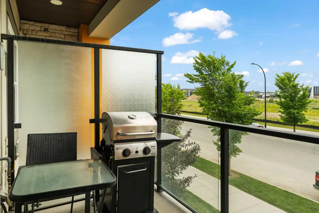 19661 40 Street SE Calgary AB T3M 3H3